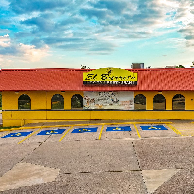 Livingston, TX Restaurant for sale: This turn-key Restaurant for Sale spans approximately 5,400 square feet and is located on a spacious +/- 1.207-acre lot.